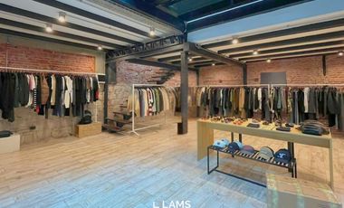 Excelente Local Comercial en Alquiler en lo mejor de Guemes