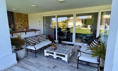 Casa en alquiler anual en Haras Santa Maria - Barrio las Lomas - Amoblada