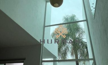 HURBAN VENDE casa en Las Misiones