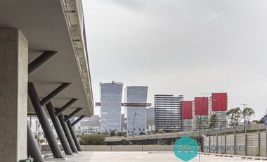 Local comercial en renta, junto al hotel IBIS sobre Bernado Quintana, Querétaro.
