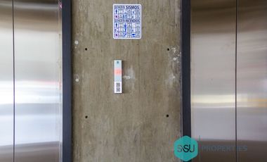 Local comercial en renta, junto al hotel IBIS sobre Bernado Quintana, Querétaro.