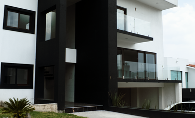 Casa en venta para remodelar en Rancho San Juan