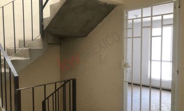 Moderno Depa. en Venta - La Estancia, Muy cerca de Libramiento sur poniente y de zona industrial.