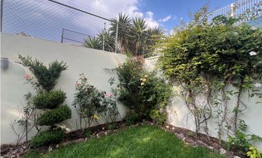 Casa en Venta, céntrica – Cerca del Río de las Avenidas. Remodelada