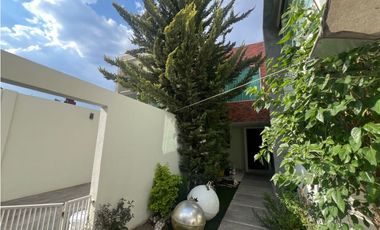 Casa en Venta, céntrica – Cerca del Río de las Avenidas. Remodelada
