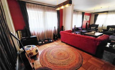 Amplia, moderna y remodelada casa en Providencia