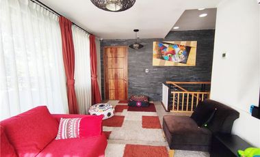 Amplia, moderna y remodelada casa en Providencia