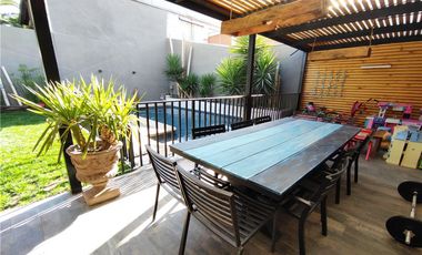 Amplia, moderna y remodelada casa en Providencia