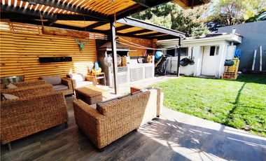 Amplia, moderna y remodelada casa en Providencia