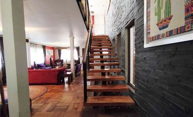 Amplia, moderna y remodelada casa en Providencia