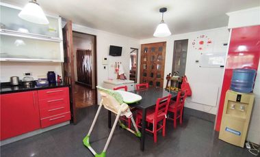 Amplia, moderna y remodelada casa en Providencia