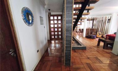 Amplia, moderna y remodelada casa en Providencia