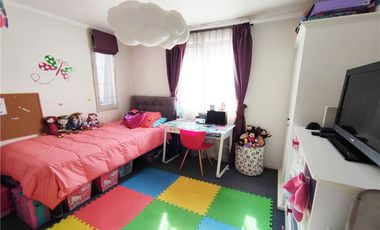 Amplia, moderna y remodelada casa en Providencia