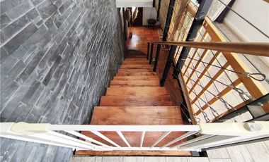Amplia, moderna y remodelada casa en Providencia