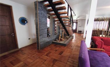 Amplia, moderna y remodelada casa en Providencia
