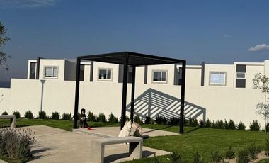 SE VENDE CASA EN HACIENDA DE LAS FUENTES, CALIMAYA