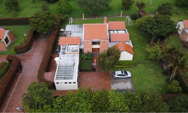 Casa en renta en Hacienda San Sebastián, San Simón Guaymaral