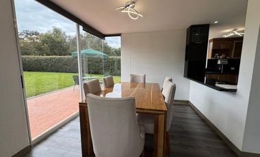 VENDO CASA EN MACADAMIA, LA CALERA