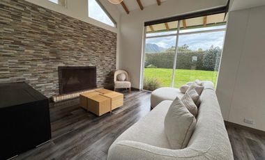 VENDO CASA EN MACADAMIA, LA CALERA