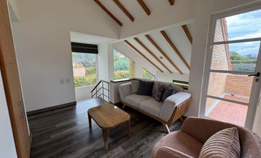 VENDO CASA EN MACADAMIA, LA CALERA