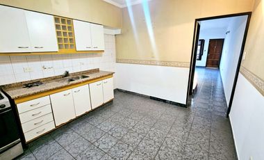 Casa  en Venta Villa Luzuriaga / La Matanza (A141 4039)