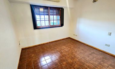 Casa  en Venta Villa Luzuriaga / La Matanza (A141 4039)