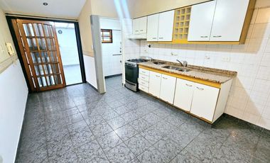 Casa  en Venta Villa Luzuriaga / La Matanza (A141 4039)