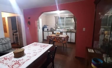 Casa en venta - 3 Dormitorios 2 Baños - Florencio Varela