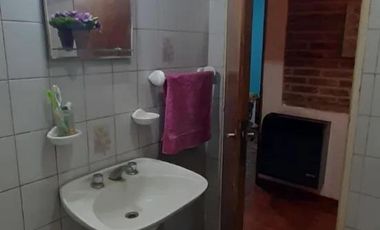 Casa en venta - 3 Dormitorios 2 Baños - Florencio Varela