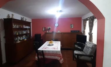 Casa en venta - 3 Dormitorios 2 Baños - Florencio Varela