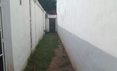 Casa 2 dorm. c/ ingreso vehic.  Bº Villa Argentina