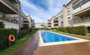 Venta Departamento en Jardines de San Isidro III 3 amb con jardin