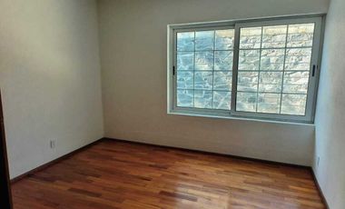 Hermosa Casa en Venta en Tecamachalco