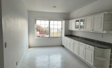 Hermosa Casa en Venta en Tecamachalco