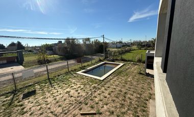 VENTA CASA 3 DORMITORIOS CON PILETA EN ACEQUIAS DEL AIRE