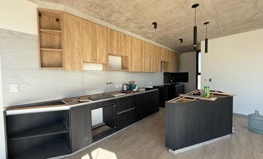 VENTA CASA 3 DORMITORIOS CON PILETA EN ACEQUIAS DEL AIRE