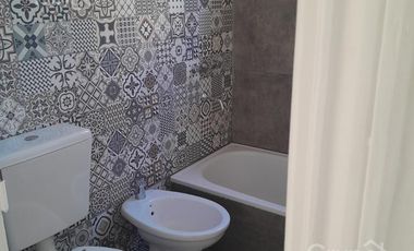 Venta Departamento Monserrat Dos Ambientes Frente Balcón