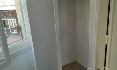 Venta Departamento Monserrat Dos Ambientes Frente Balcón