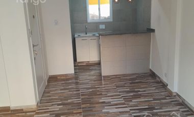 Venta Departamento Monserrat Dos Ambientes Frente Balcón