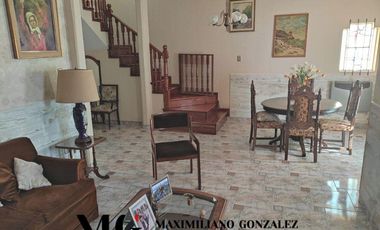 Casa en venta, 7 ambientes - Luis Guillón