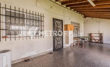 CASA EN VENTA 3 AMBIENTES EN JOSE LEON SUAREZ