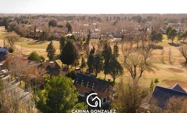 Casa en  Rincón Club de Campo con fondo de cancha, Neuquén Capital