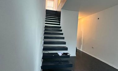 Dúplex de 2 dormitorios en venta en City bell, Alquilado, ideal inversores!!!