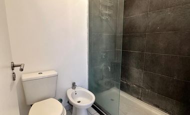 Dúplex de 2 dormitorios en venta en City bell, Alquilado, ideal inversores!!!