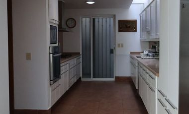 VENTA CASA EN BOSQUES DE LAS LOMAS ESPECTACULAR EN PRIVADA (R)