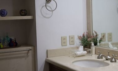 VENTA CASA EN BOSQUES DE LAS LOMAS ESPECTACULAR EN PRIVADA (R)