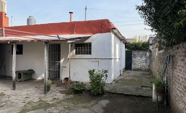 Casa en  calle Finlandia Nº 1582 entre calle Berna y Lisboa- Florencio Varela