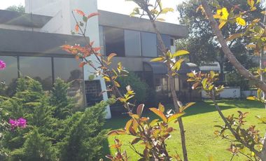 Casa en venta Bosques de las Lomas  calle tranquila R)