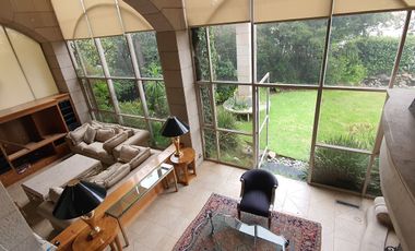 Venta casa en condominio en Bosques de las Lomas (R)