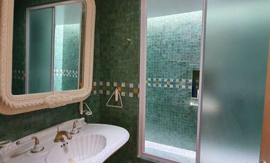 Venta casa en condominio en Bosques de las Lomas (R)